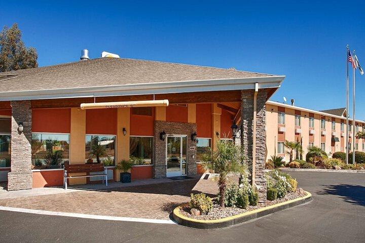 Hotel 2 of 18