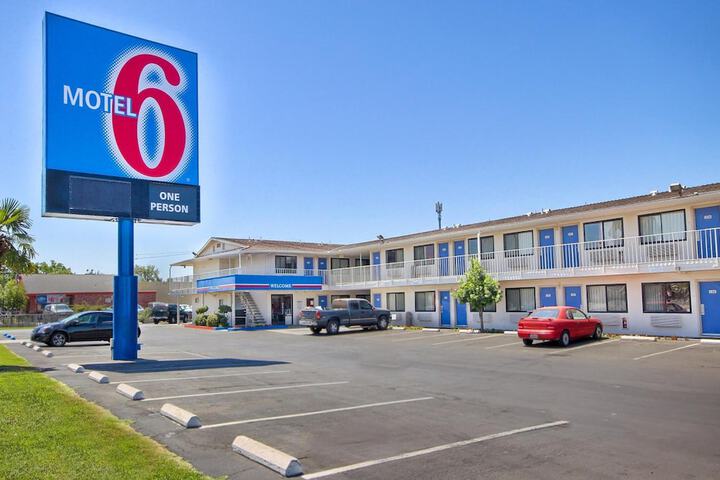 Hotel 6 of 27