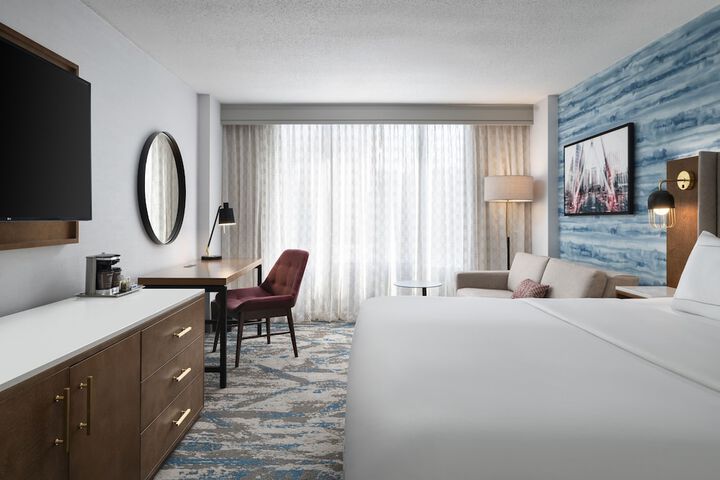 Room 12 of 37