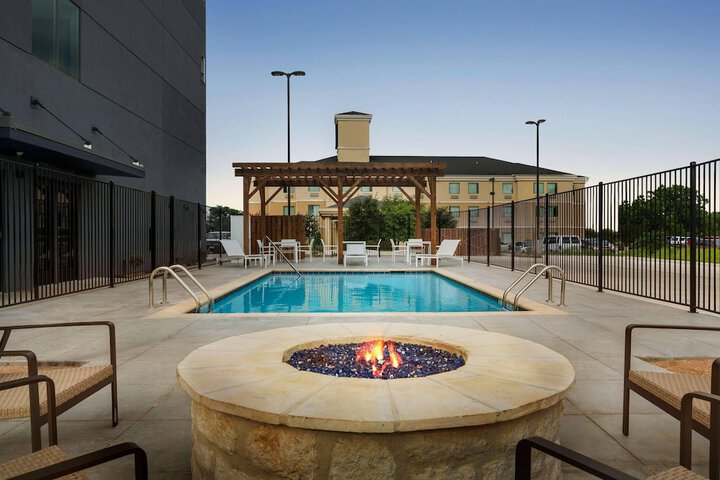 Country Inn & Suites by Radisson New Braunfels, TX