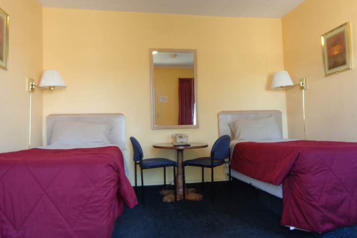 Room 26 of 40
