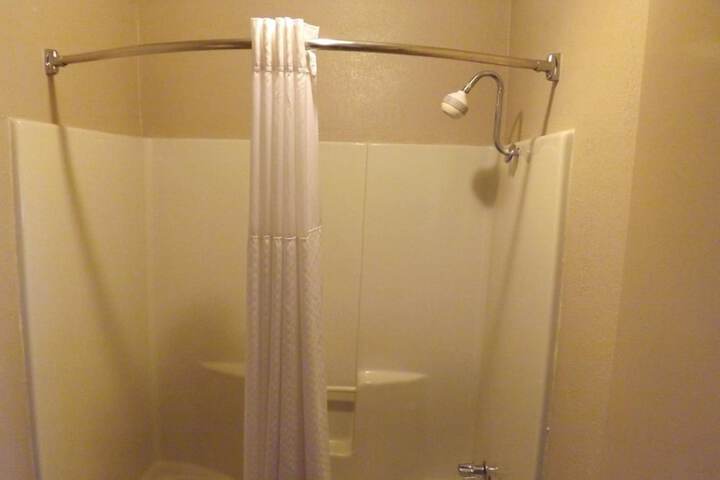 Room 8 of 27