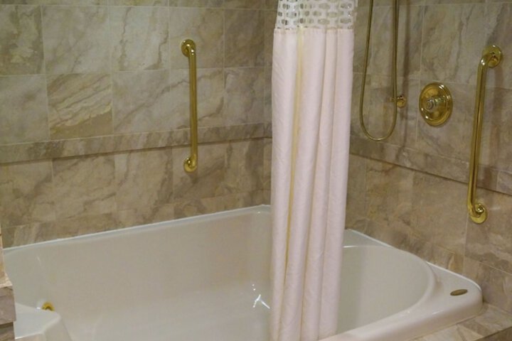 Room 6 of 31