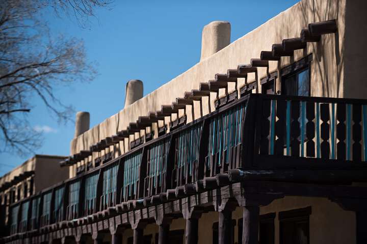 Sagebrush Inn & Suites