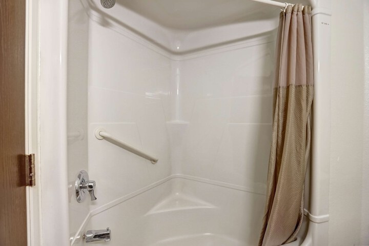 Room 14 of 23