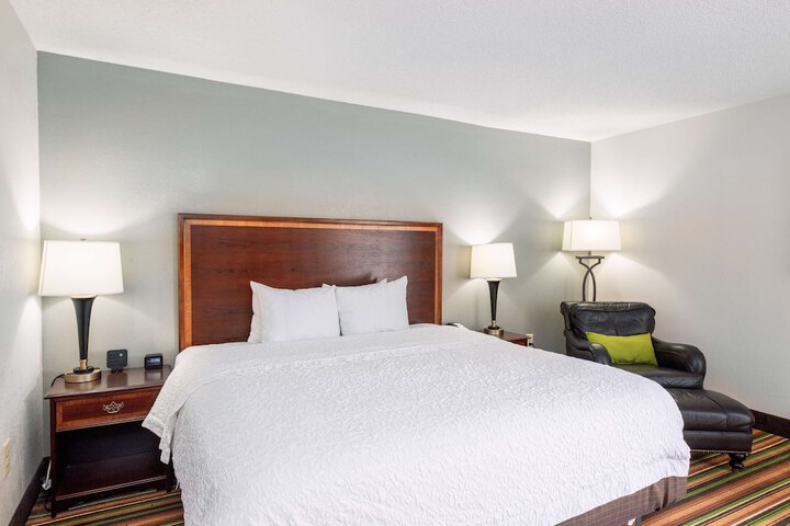 Hampton Inn Winston-Salem Hanes Mall