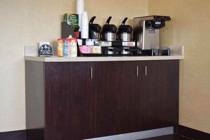 Breakfast/Coffee Service 25 of 25