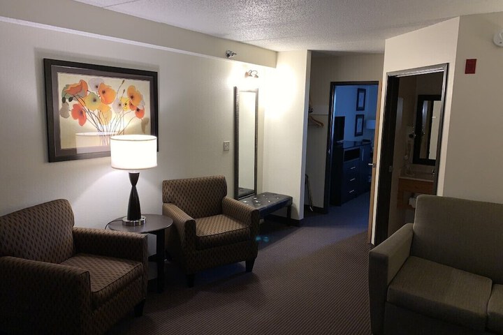 Room 16 of 24
