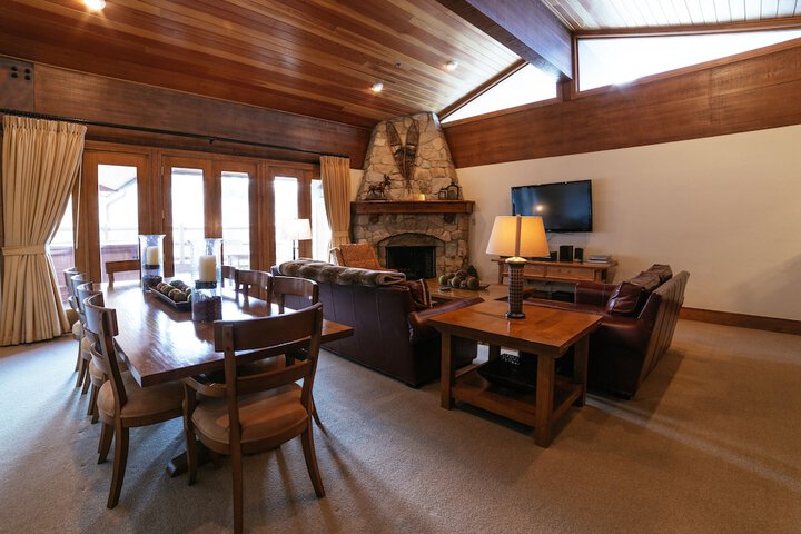 Stein Eriksen Lodge