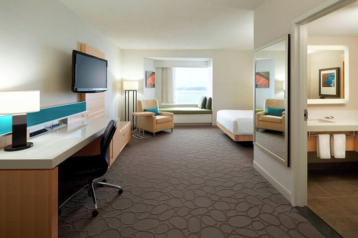 Room 17 of 60