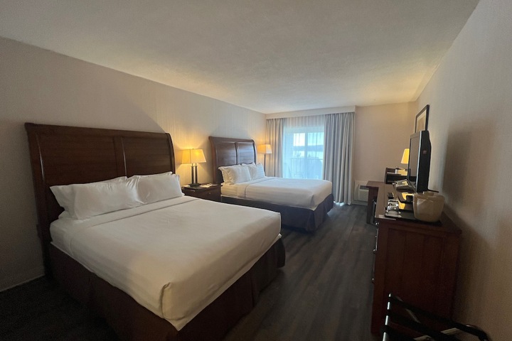 Room 30 of 151