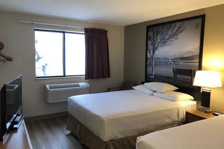 Room 6 of 35