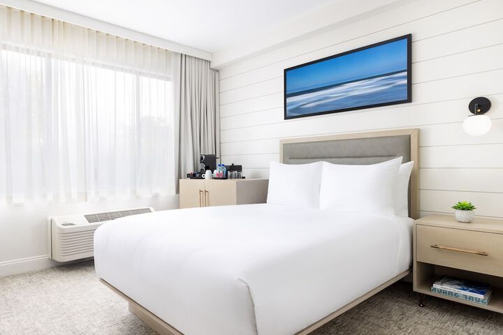 The Pell - Part of JdV by Hyatt