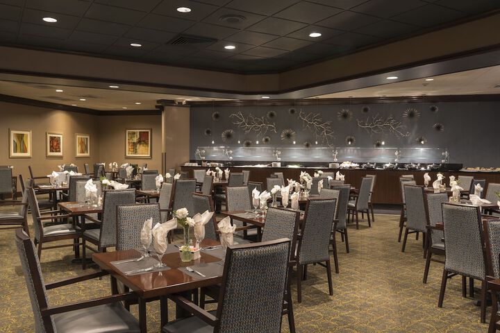Dining 41 of 45