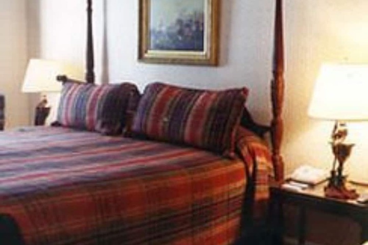 1842 Inn