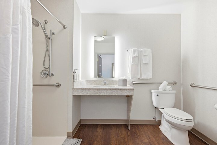 Holiday Inn Express & Suites Bethlehem Arpt-Allentown Area