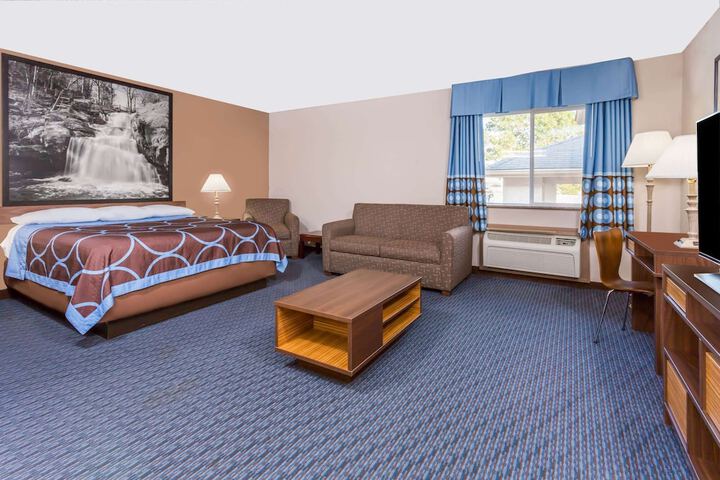 Room 3 of 15