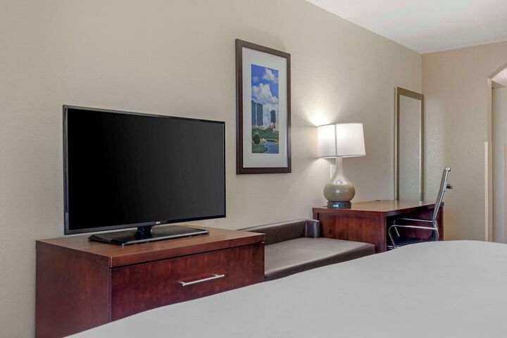 Comfort Suites Benbrook - Fort Worth Southwest