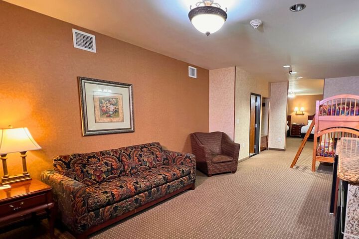 Room 21 of 38