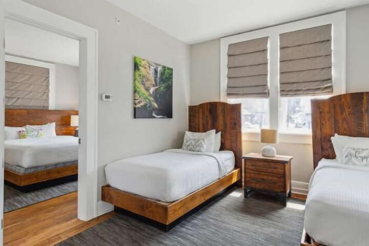 Room 37 of 48