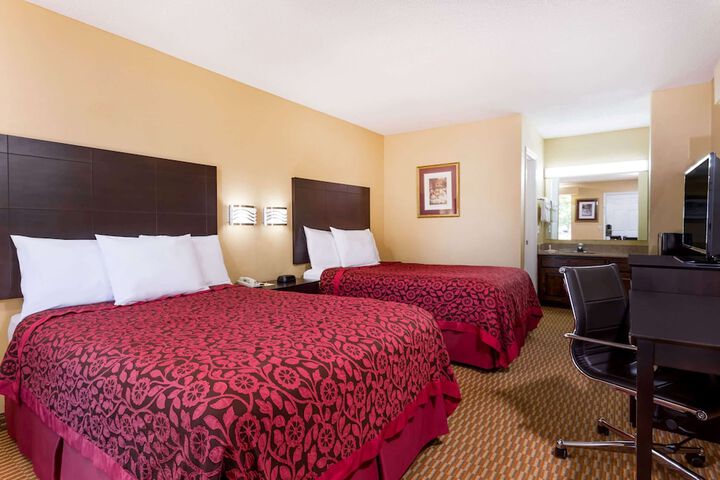 Room 5 of 18