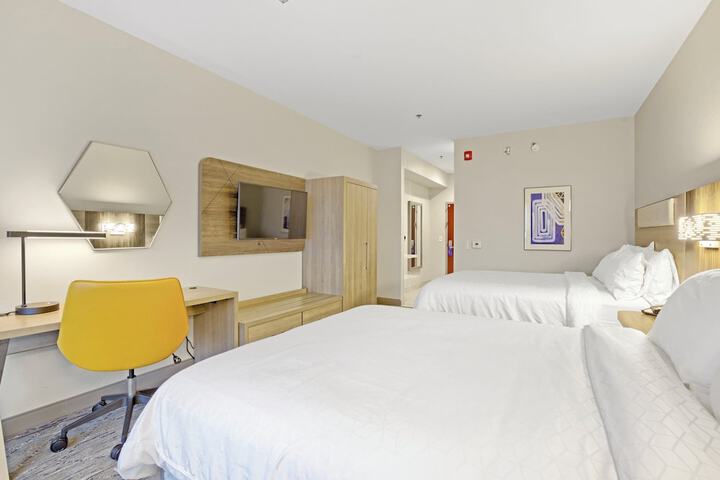Room 46 of 86