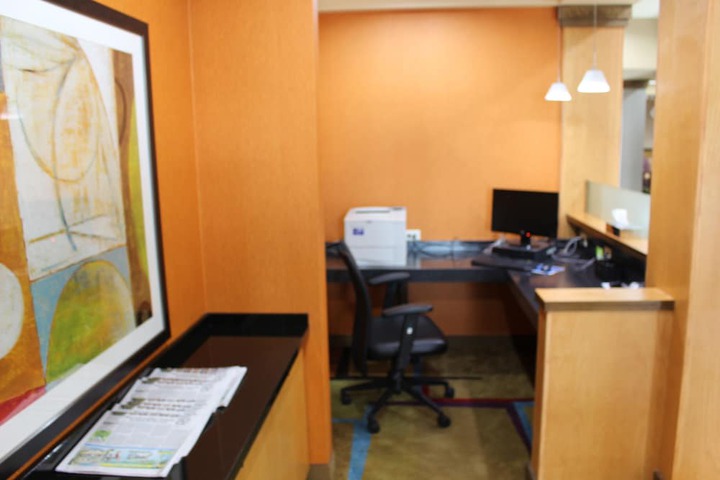 Business Center 98 of 104