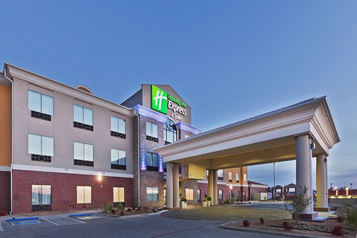 Holiday Inn Express Hotel & Suites Brownfield by IHG