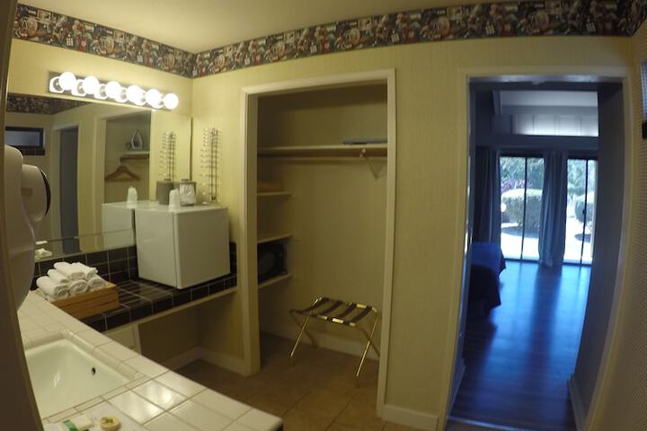 Room 78 of 176