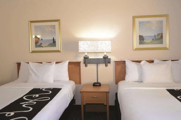 Room 21 of 32