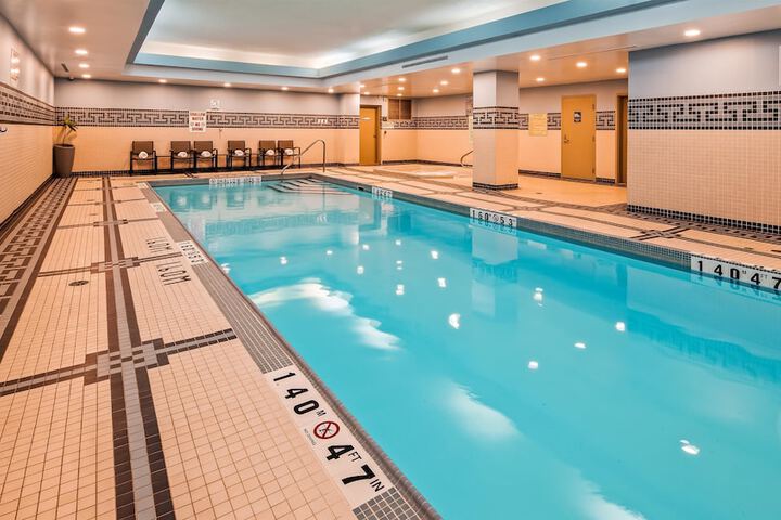 Best Western Premier Toronto Airport Carlingview Hotel