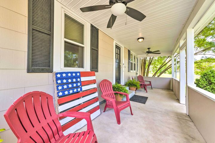 lucky Dawg Pet-friendly Abode Near St. Louis!