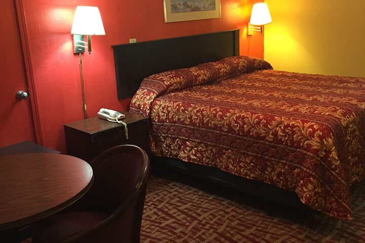 Room 28 of 31