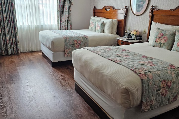 Room 49 of 100