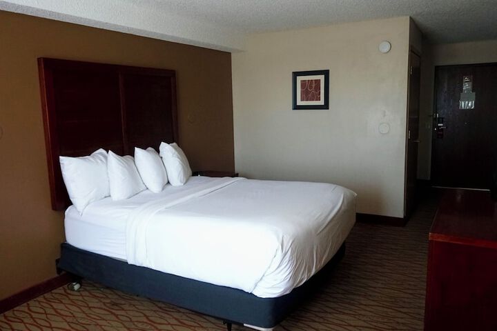 Red Lion Inn & Suites Auburn