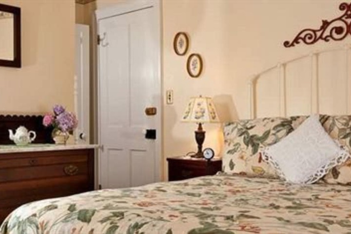 Room 30 of 47