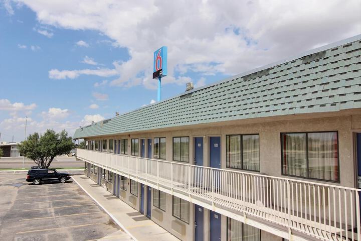 Hotel 7 of 30
