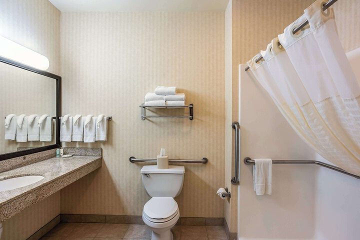 Quality Inn & Suites Hannibal West
