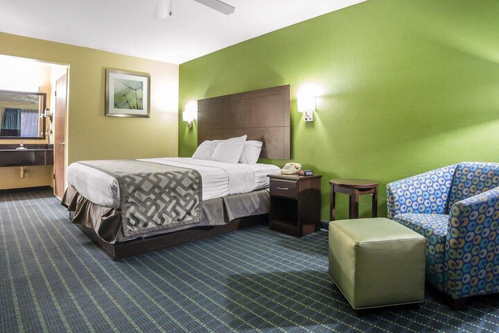 Room 16 of 23