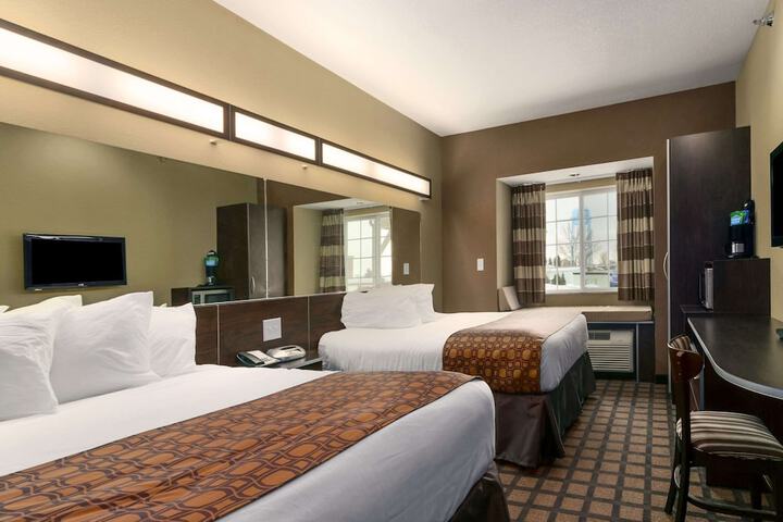 Room 7 of 28