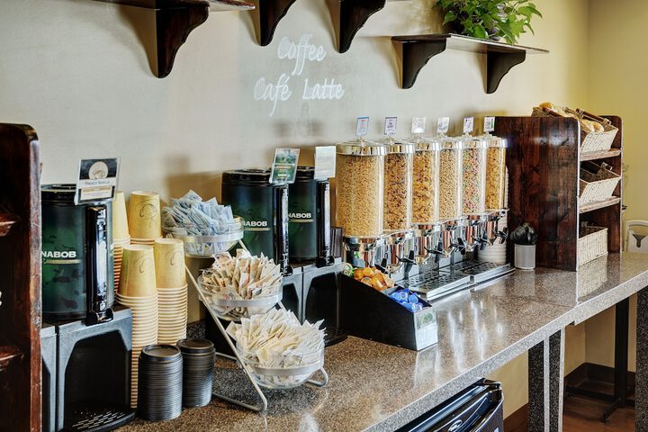 Breakfast/Coffee Service 8 of 10
