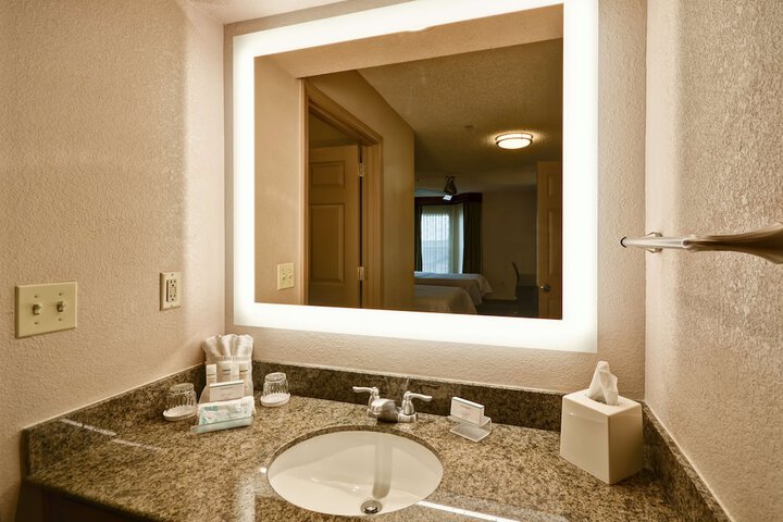Room 21 of 42
