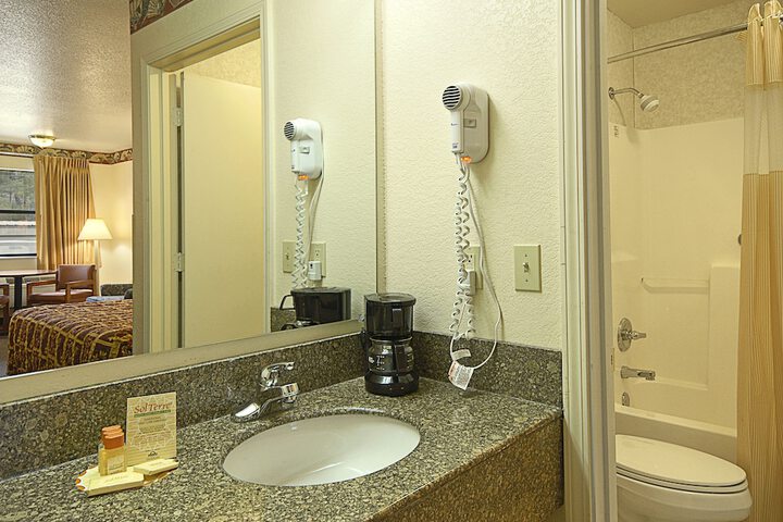 Room 7 of 31