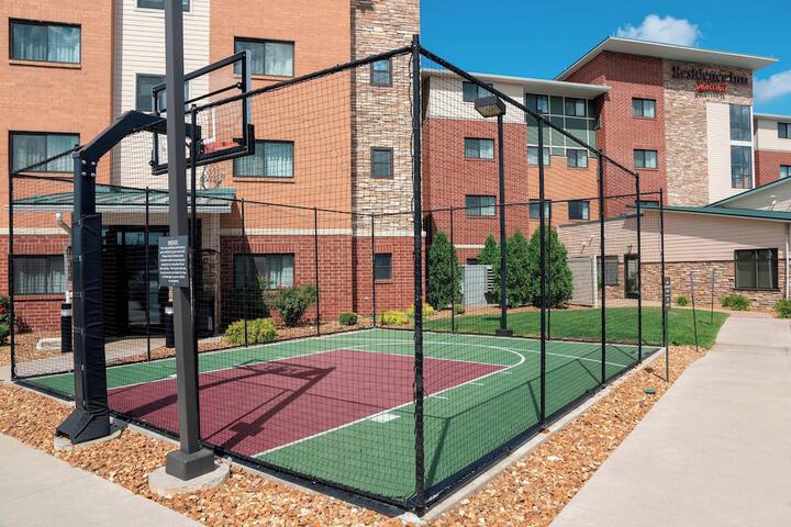 Residence Inn Akron South / Green