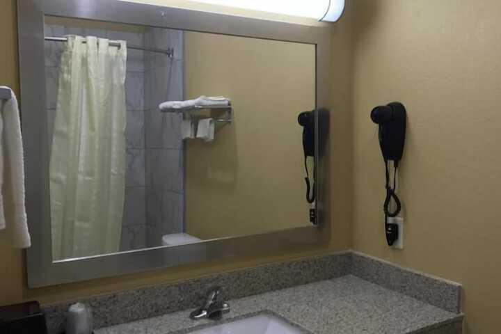 Room 40 of 42