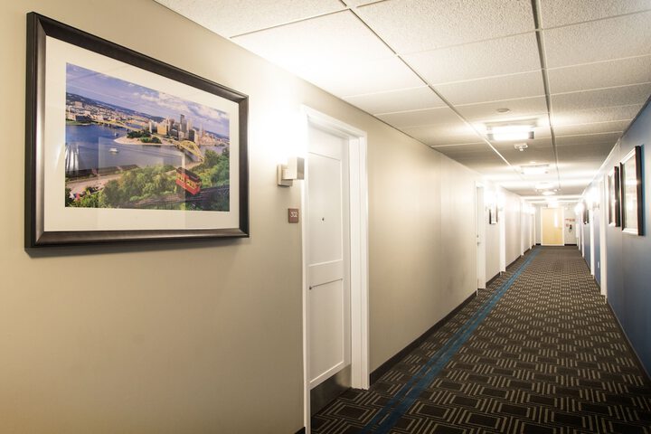 Room 18 of 28