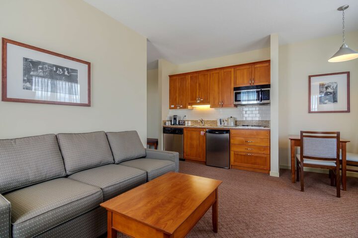 Room 34 of 43