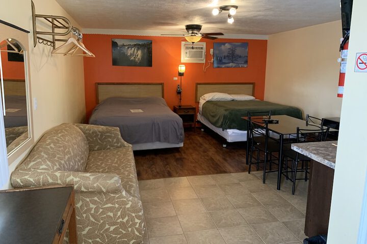 Room 25 of 85