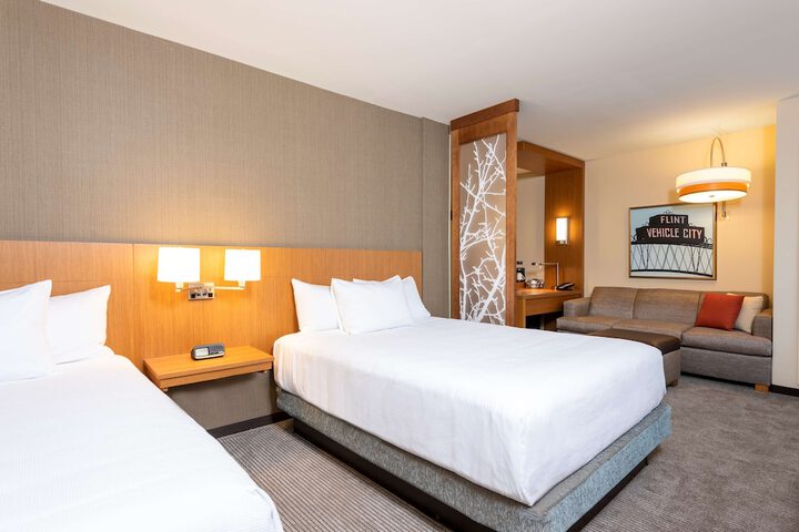 Hyatt Place Flint / Grand Blanc