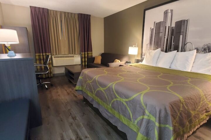 Room 21 of 27